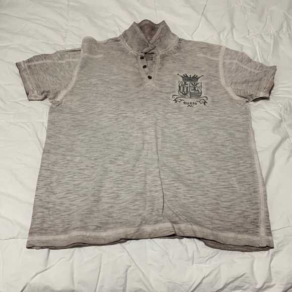 GUESS t-shirt - Picture 1 of 3